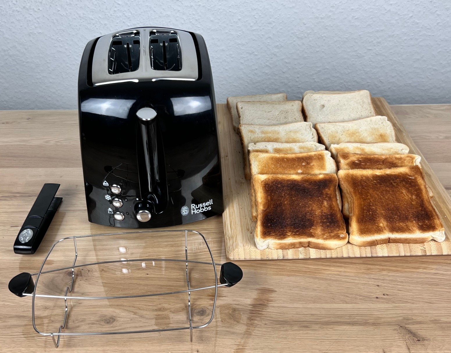 russell hobbs toaster test
